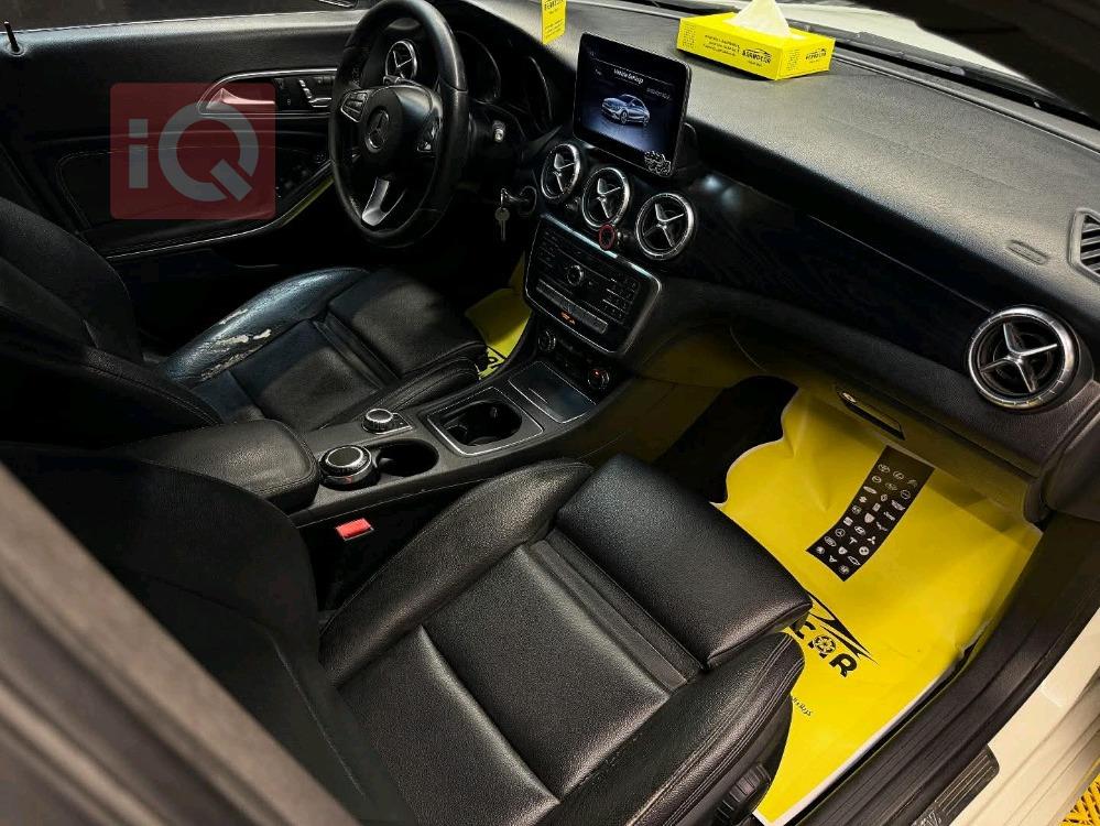 مێرسێدس بێنز CLA